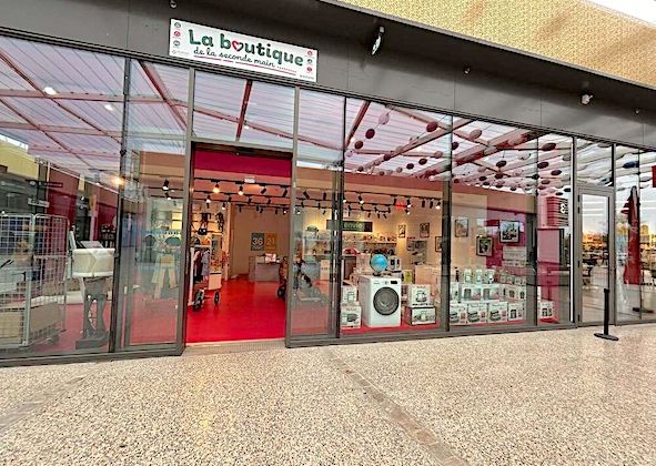 SECONDE MAIN – Boutique dédiée au réemploi dans la galerie Carrefour Lescar